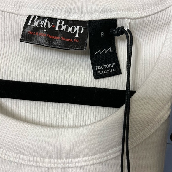 BETTY BOOP WOMENS GRAPHIC CROPPED TANK TOP SIZE SMALL NWT - Picture 3 of 5